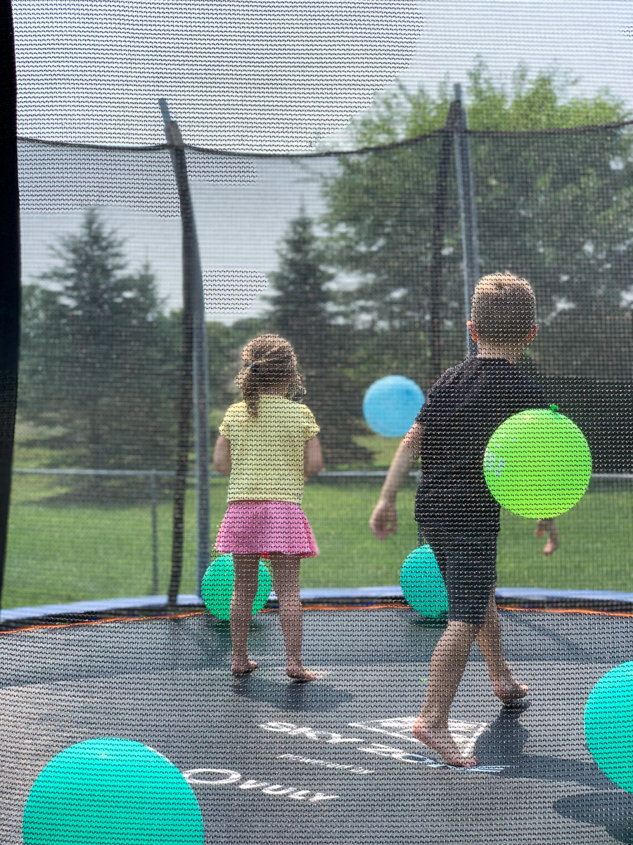 Ansættelse Underholde basen 11 Fun Trampoline Games & Activities for Young Kids - Mommy Gone Healthy |  A Lifestyle Blog by Amber Battishill